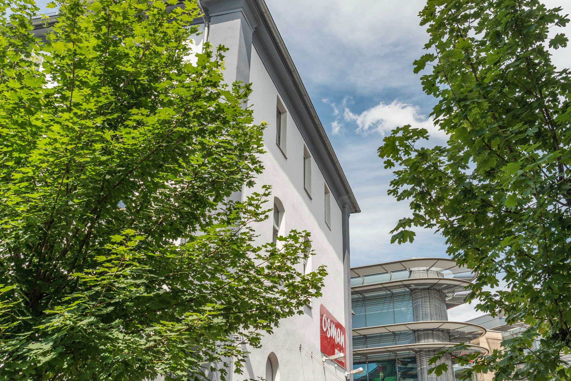 Grünanlage und Spazierwege rund um das City-Hotel Wetzlar